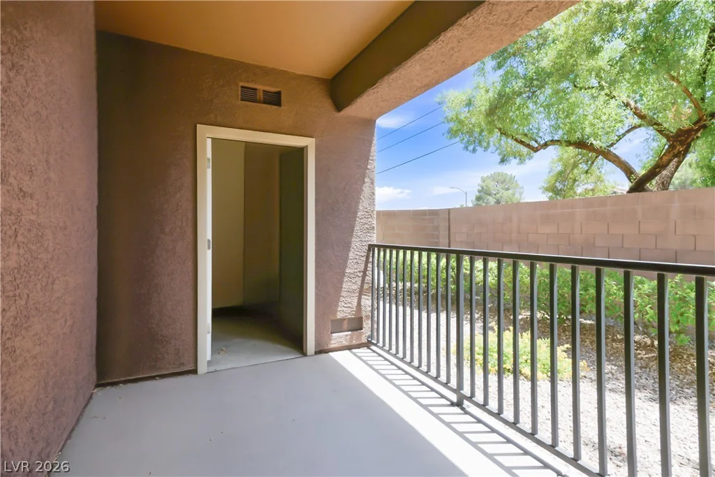 8324 Charleston, Las Vegas, NV 89117