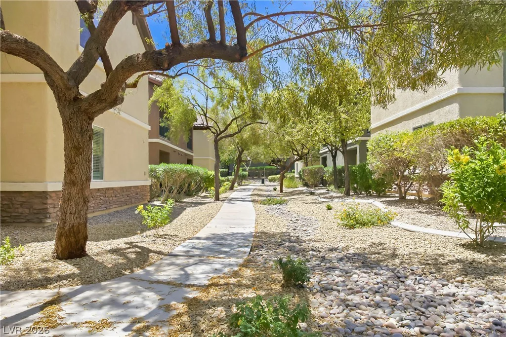 8324 Charleston, Las Vegas, NV 89117