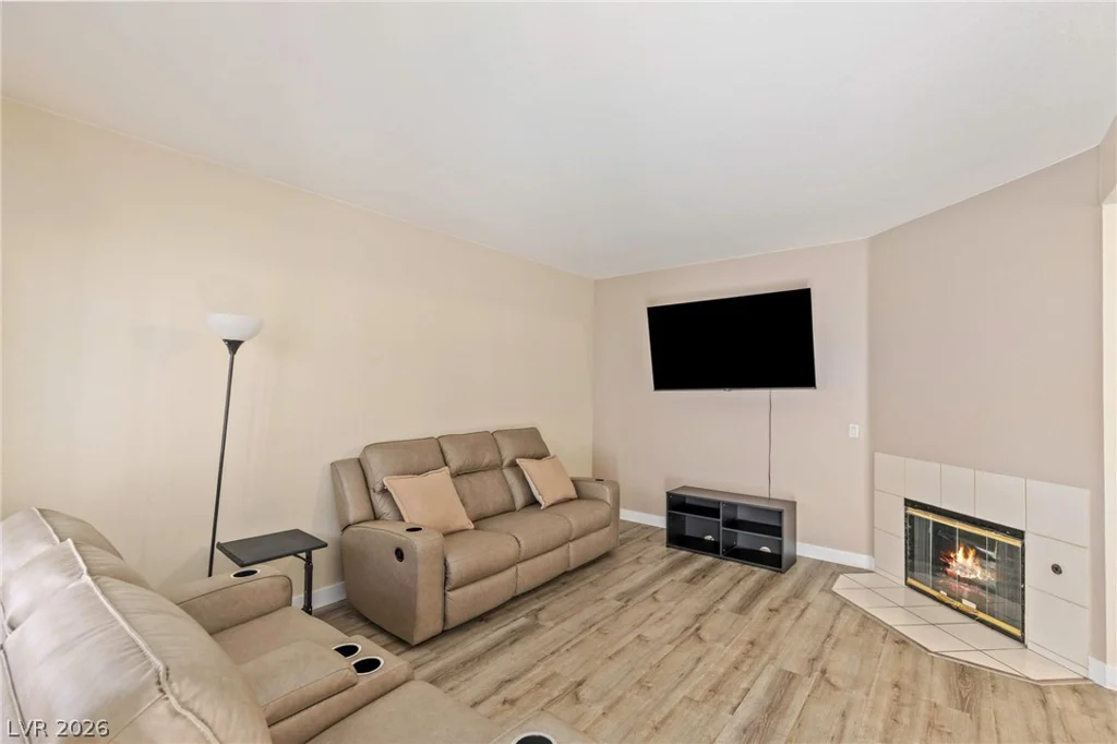 5250 Rainbow, Las Vegas, NV 89118