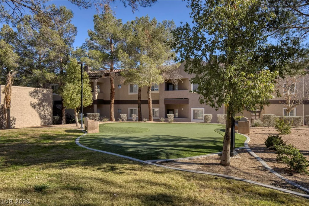 5250 Rainbow, Las Vegas, NV 89118