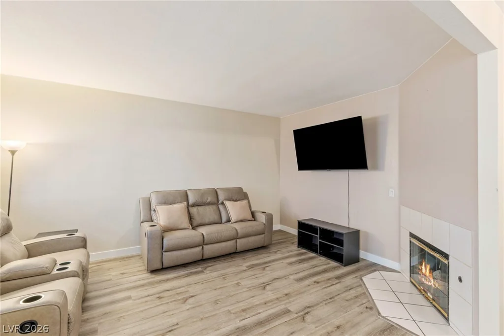 5250 Rainbow, Las Vegas, NV 89118