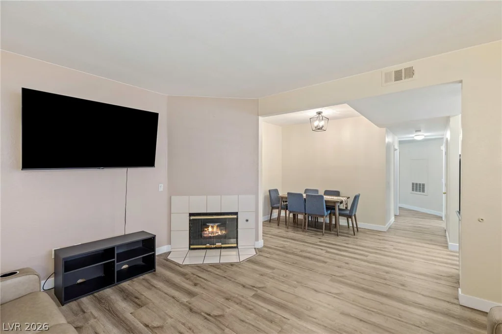 5250 Rainbow, Las Vegas, NV 89118