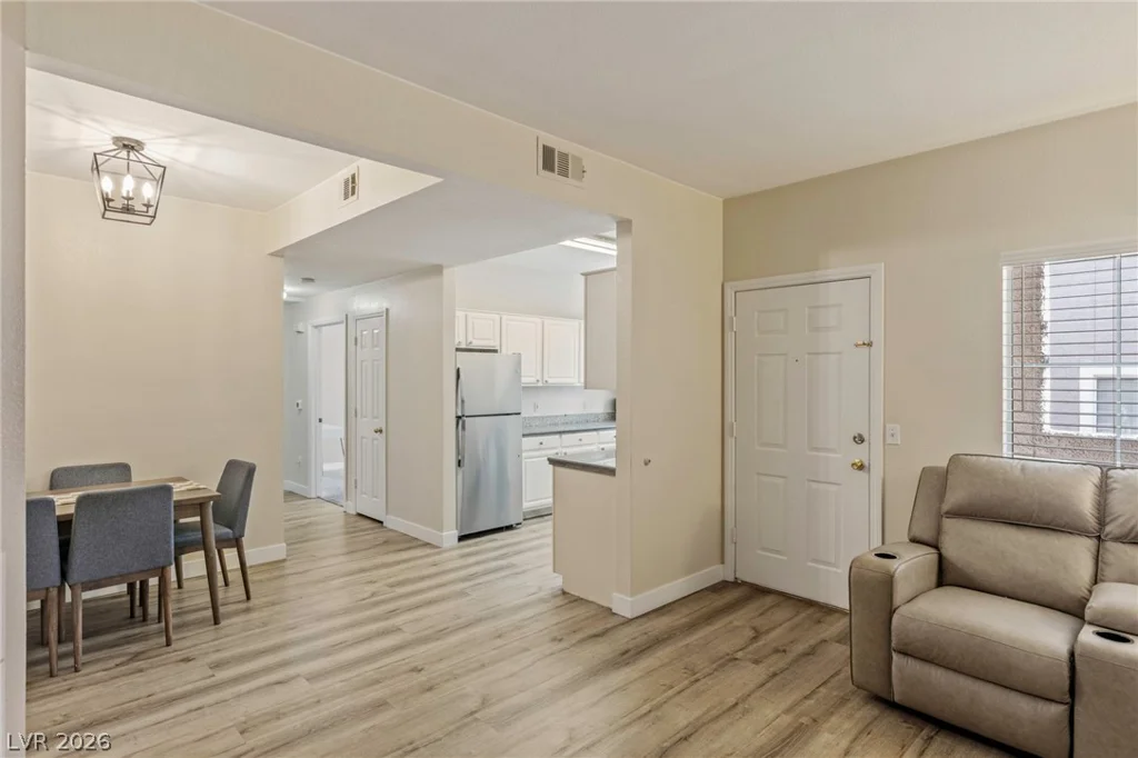 5250 Rainbow, Las Vegas, NV 89118