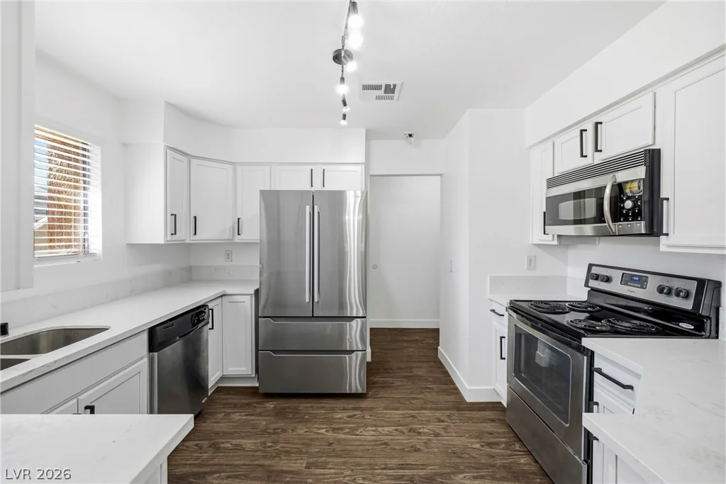 3151 Soaring Gulls, Las Vegas, NV 89128