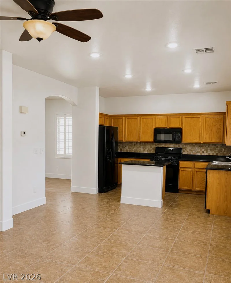 916 Shining Rose, Henderson, NV 89052