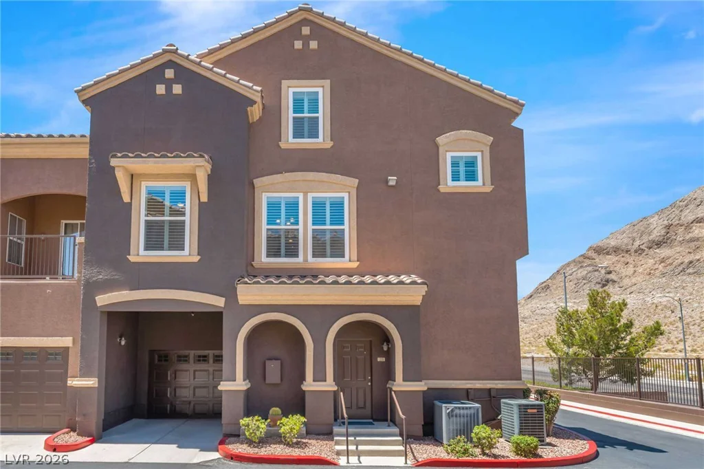 3975 Hualapai, Las Vegas, NV 89129