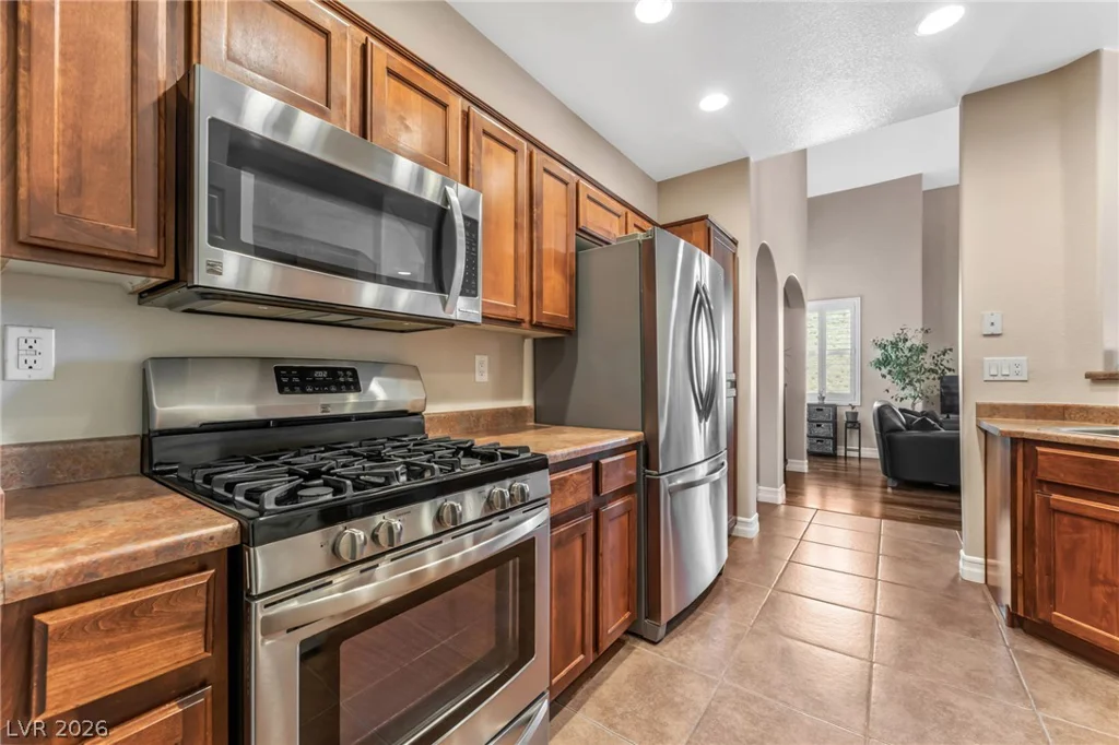 3975 Hualapai, Las Vegas, NV 89129
