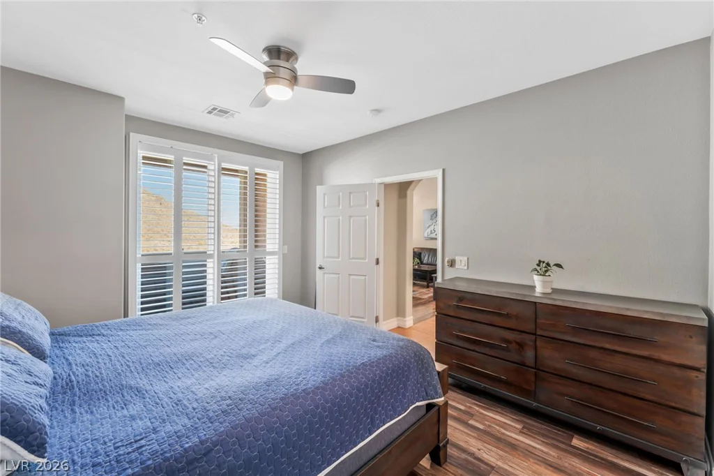 3975 Hualapai, Las Vegas, NV 89129