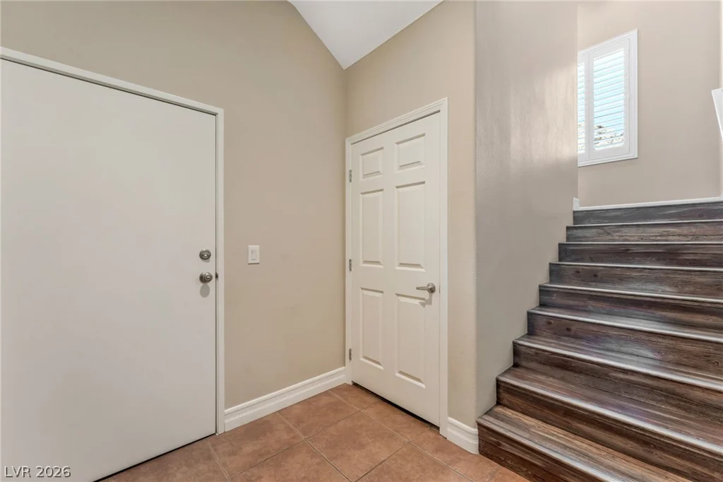3975 Hualapai, Las Vegas, NV 89129
