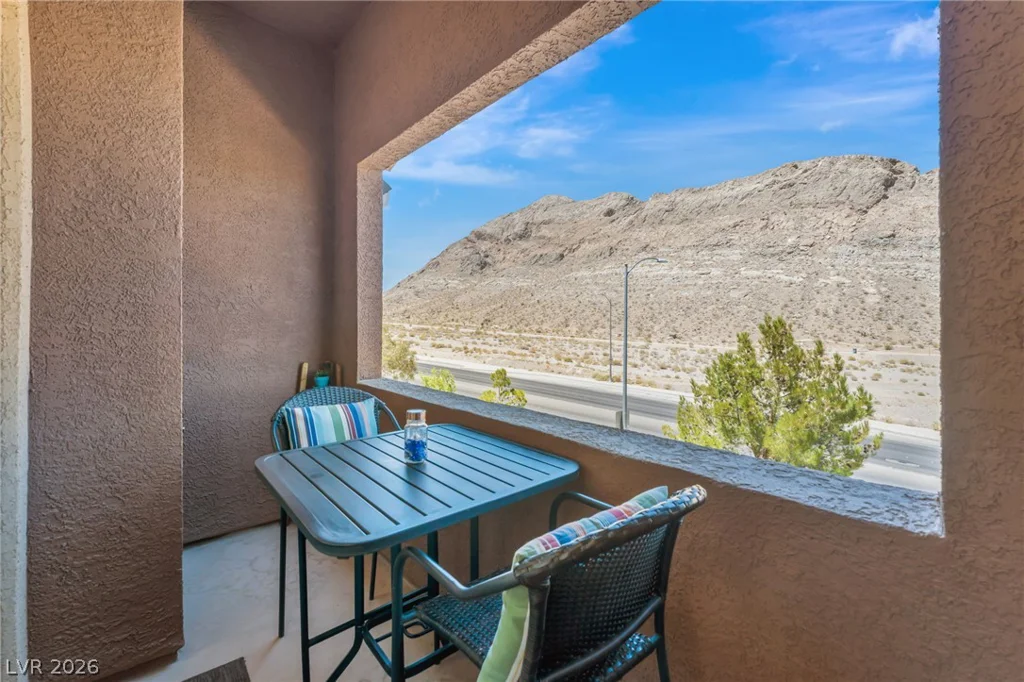 3975 Hualapai, Las Vegas, NV 89129