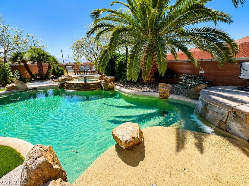6405 Raptor, North Las Vegas, NV 89084