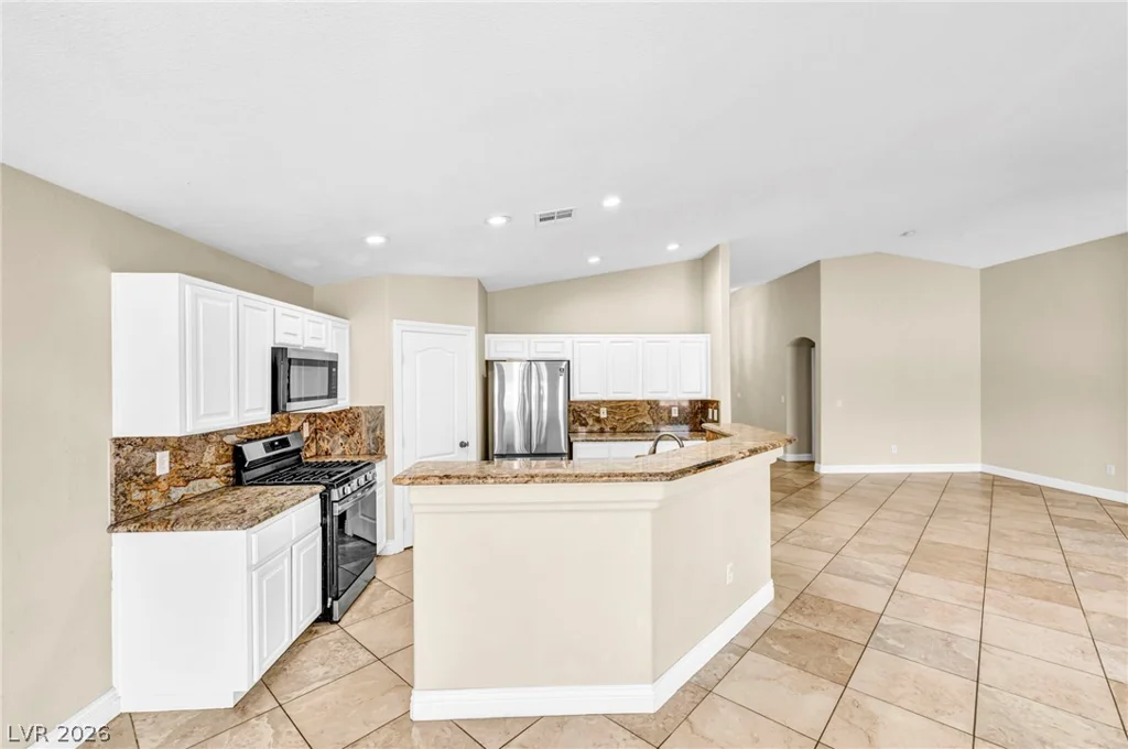 6405 Raptor, North Las Vegas, NV 89084