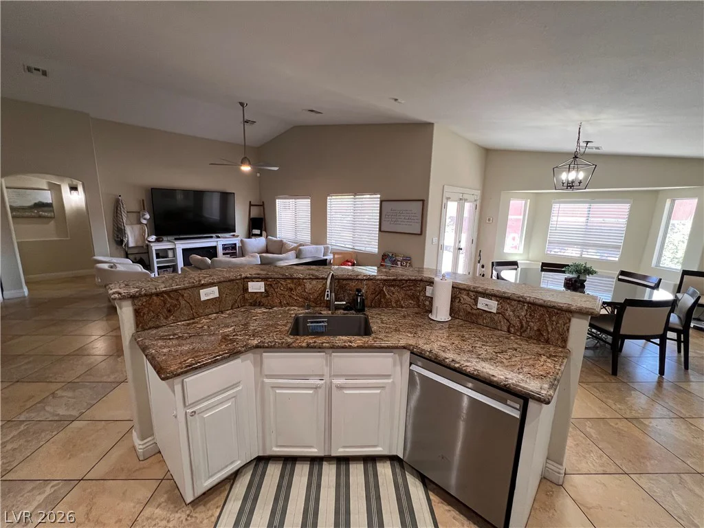 6405 Raptor, North Las Vegas, NV 89084