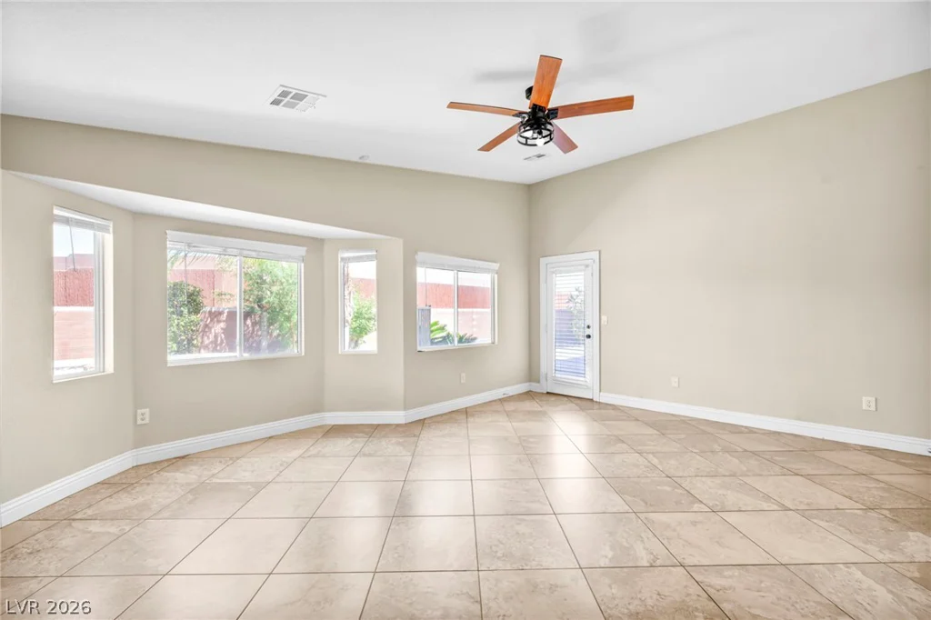 6405 Raptor, North Las Vegas, NV 89084