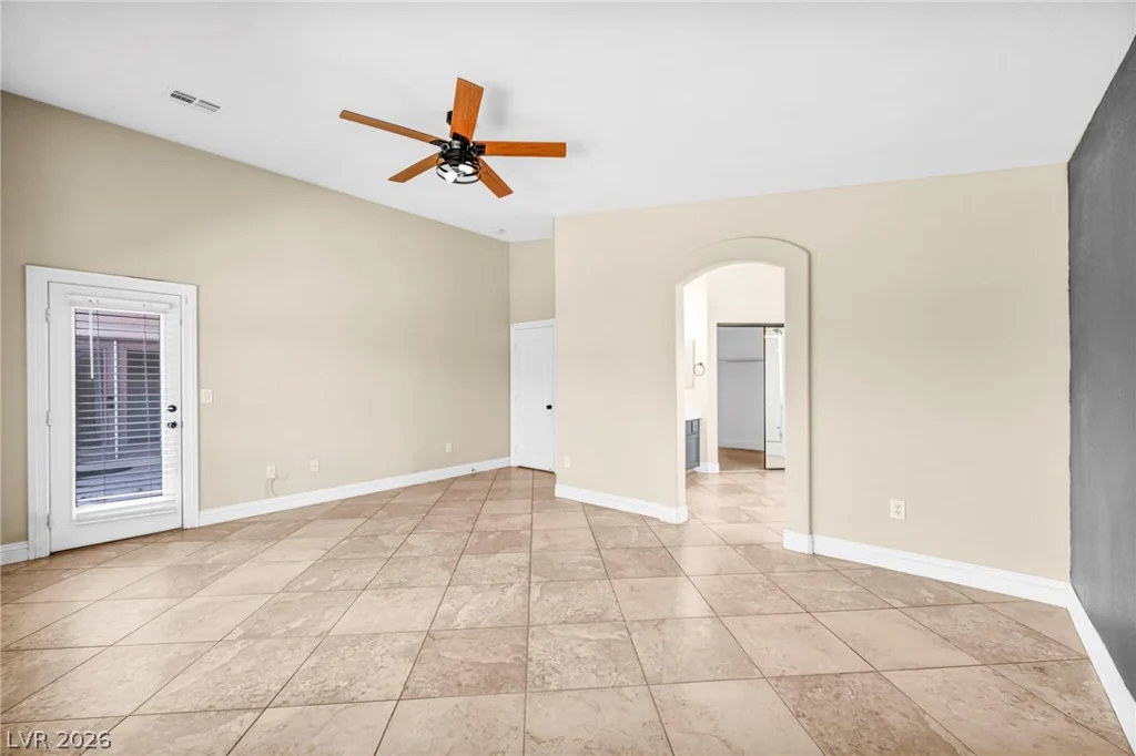 6405 Raptor, North Las Vegas, NV 89084