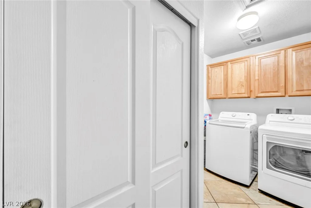 6405 Raptor, North Las Vegas, NV 89084