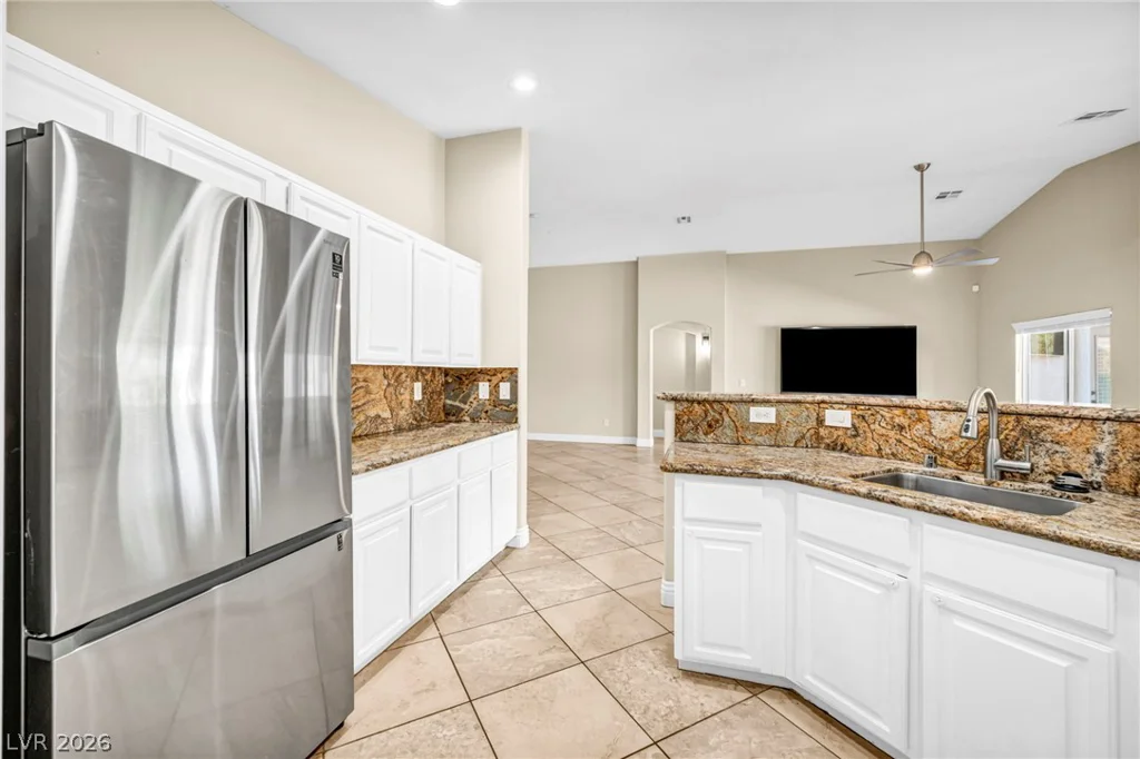 6405 Raptor, North Las Vegas, NV 89084
