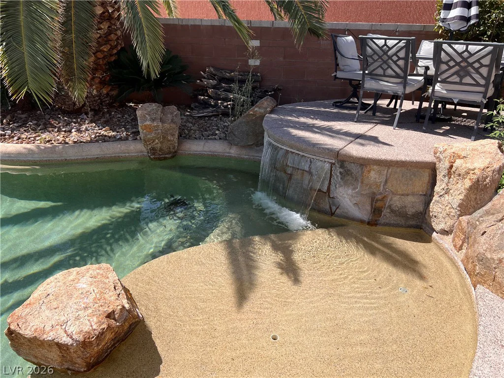 6405 Raptor, North Las Vegas, NV 89084