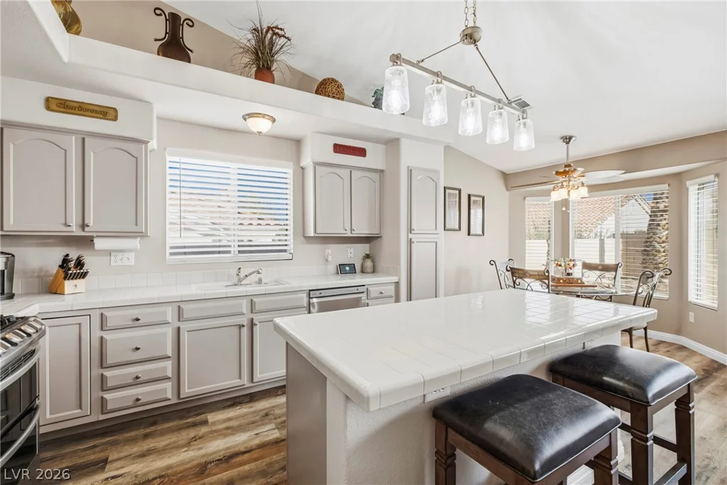 8021 Canyon Wren, Las Vegas, NV 89149
