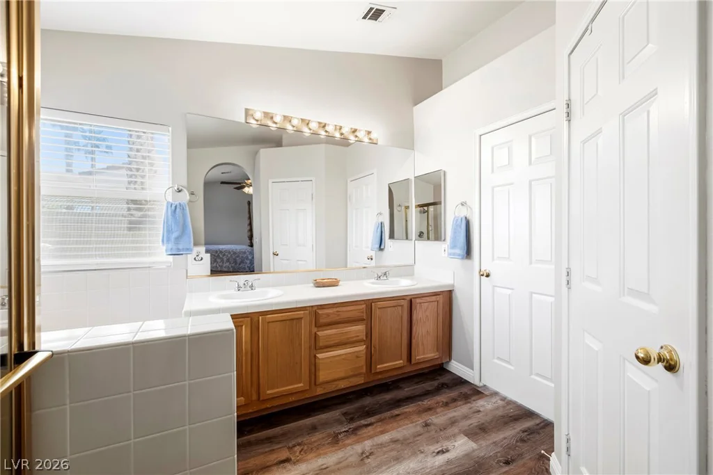 8021 Canyon Wren, Las Vegas, NV 89149