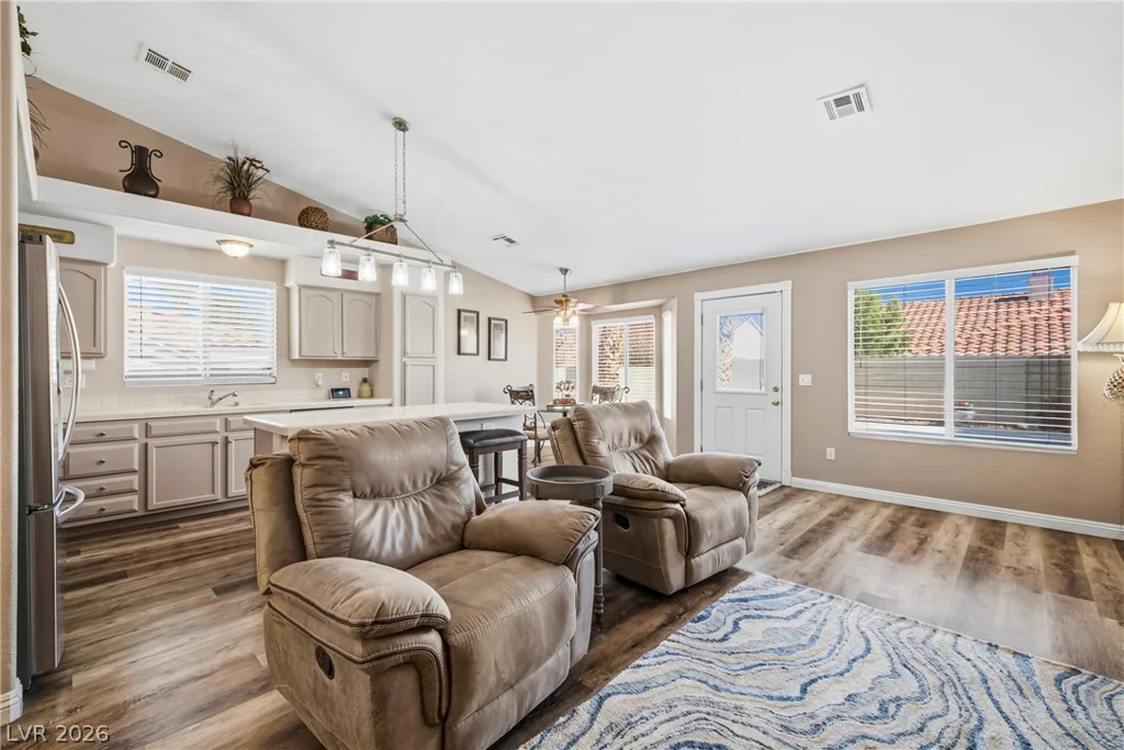 8021 Canyon Wren, Las Vegas, NV 89149