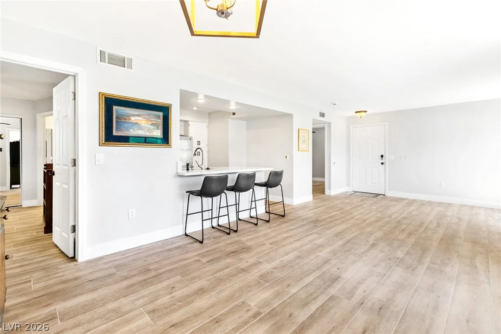 7950 Flamingo, Las Vegas, NV 89147