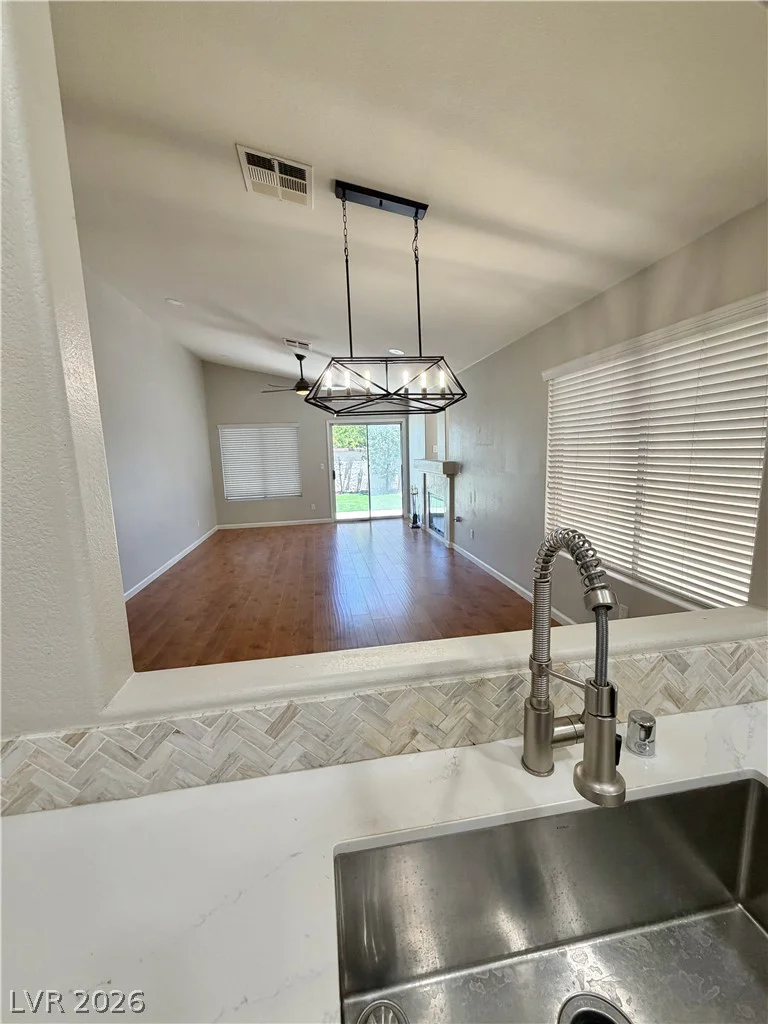 2212 Crestline Falls, Las Vegas, NV 89134