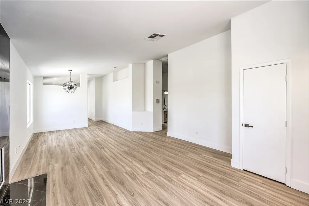 6340 Dallaswood, Las Vegas, NV 89156