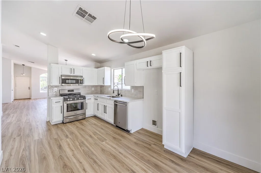6340 Dallaswood, Las Vegas, NV 89156