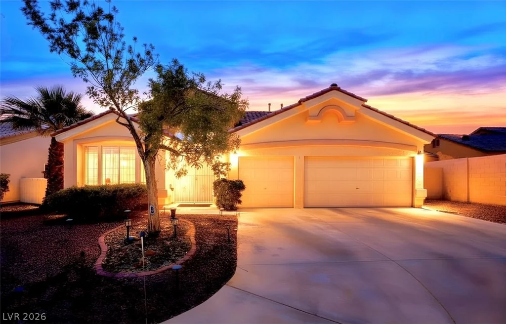 9195 Dawn Garden, Las Vegas, NV 89147