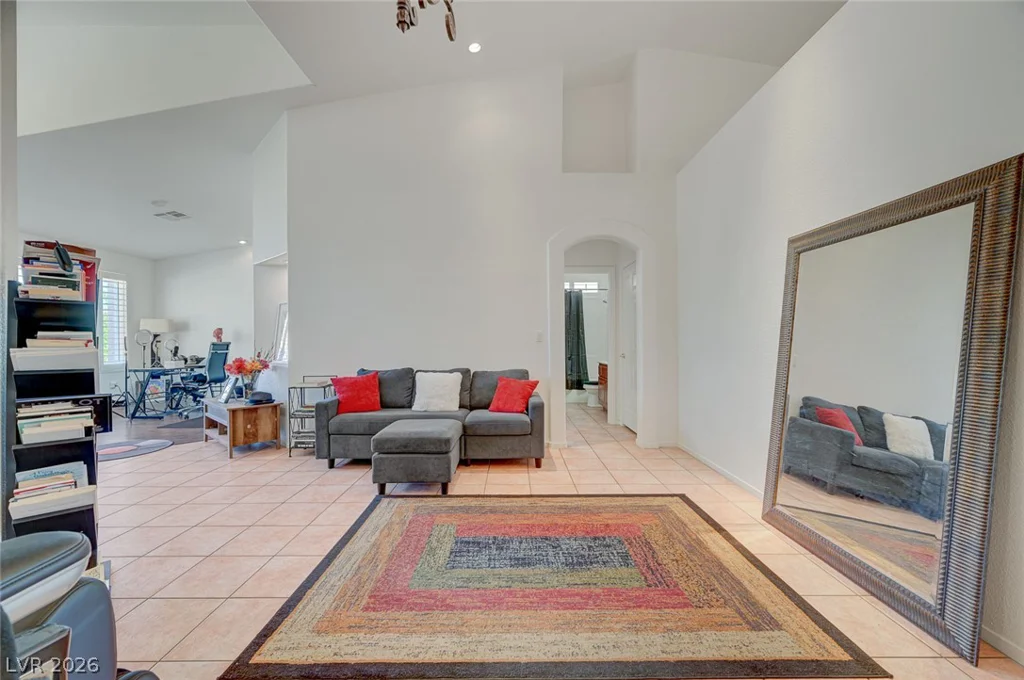9195 Dawn Garden, Las Vegas, NV 89147