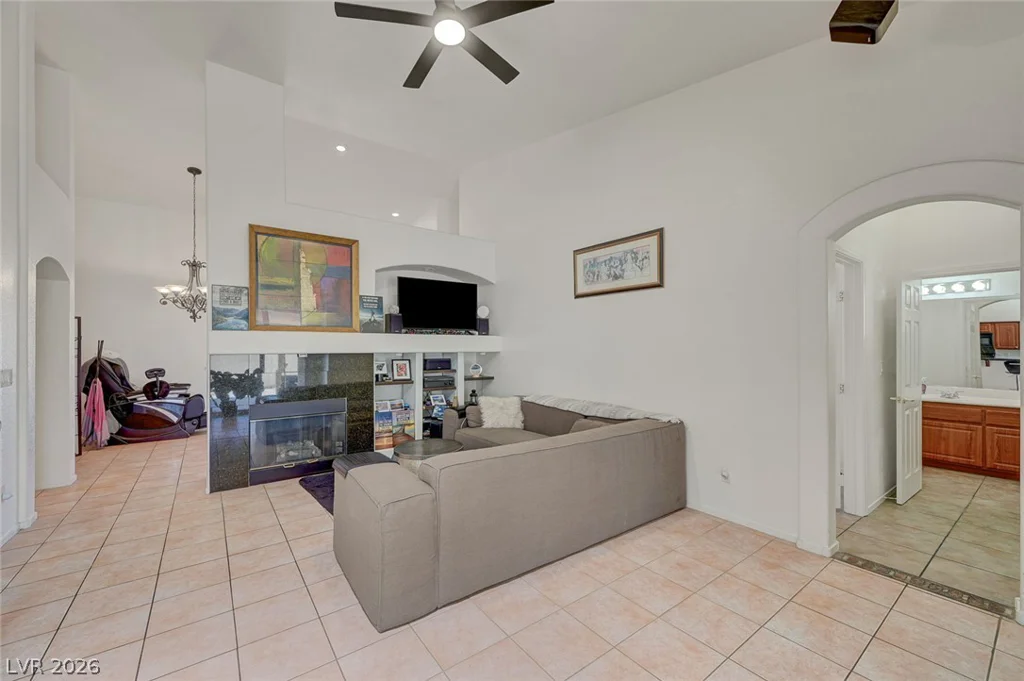 9195 Dawn Garden, Las Vegas, NV 89147