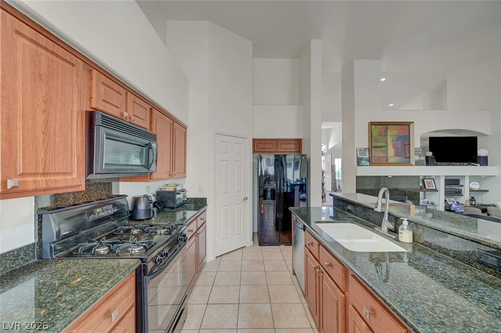 9195 Dawn Garden, Las Vegas, NV 89147