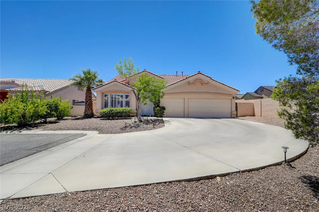 9195 Dawn Garden, Las Vegas, NV 89147