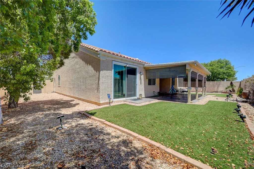 9195 Dawn Garden, Las Vegas, NV 89147