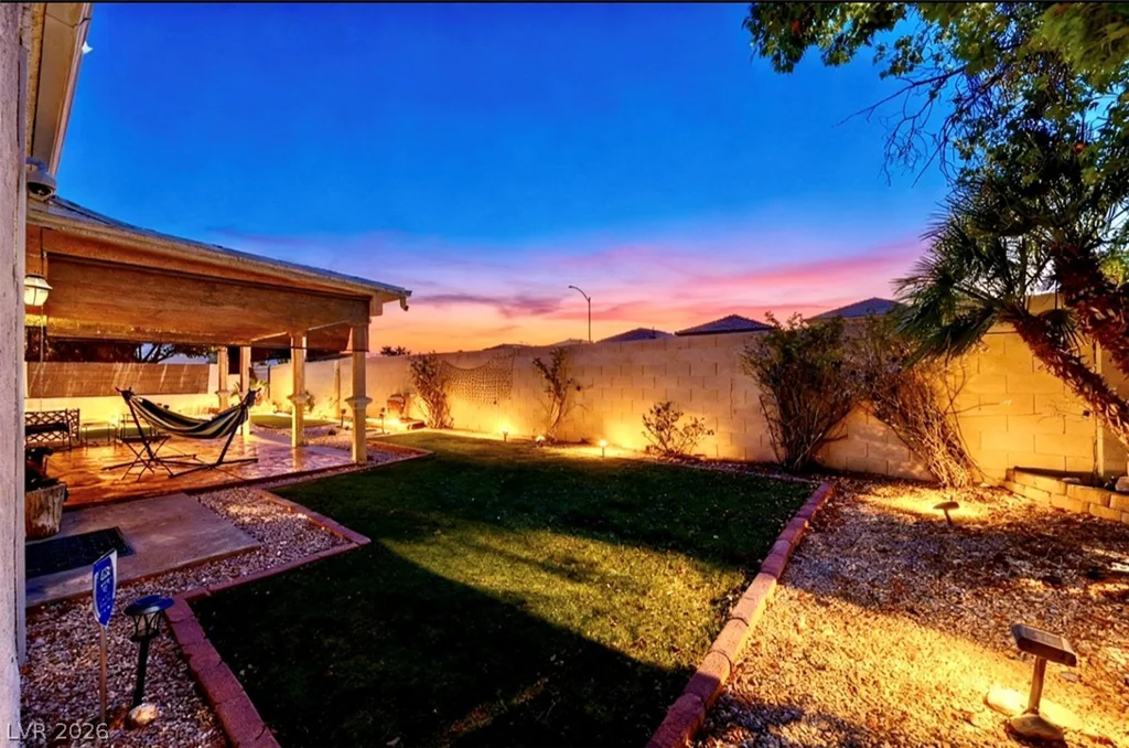 9195 Dawn Garden, Las Vegas, NV 89147