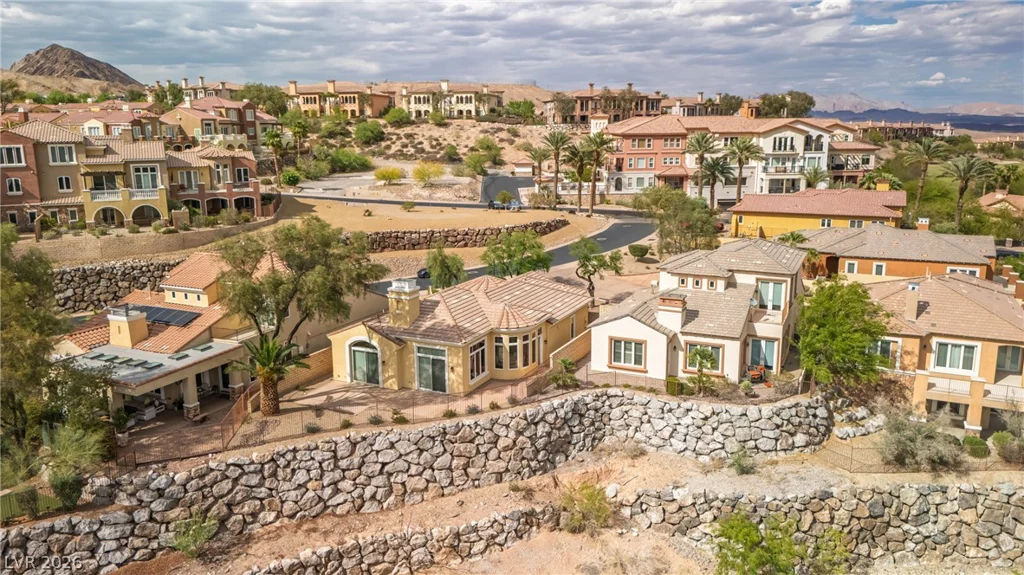 32 Cerchio Basso, Henderson, NV 89011