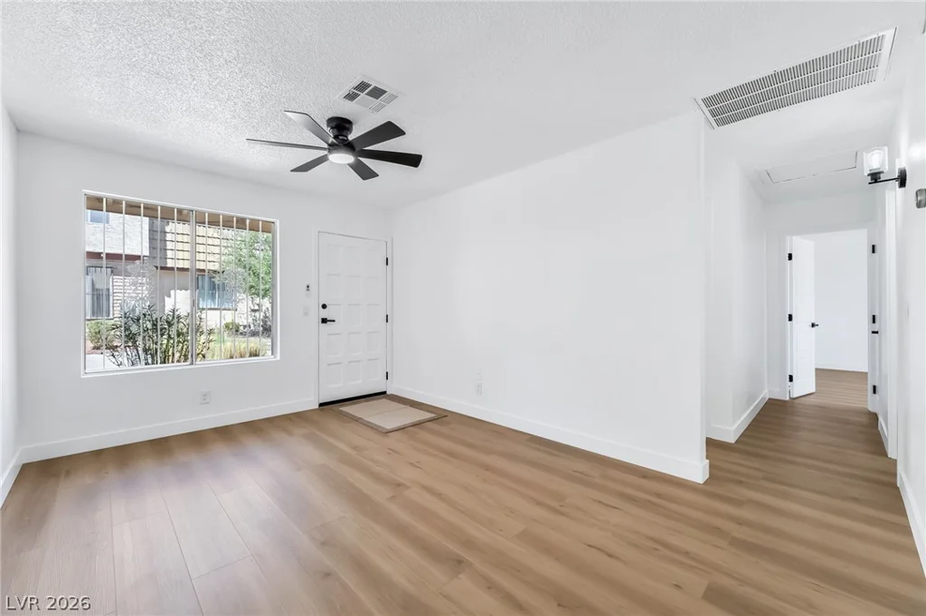 3975 Torsby, Las Vegas, NV 89119