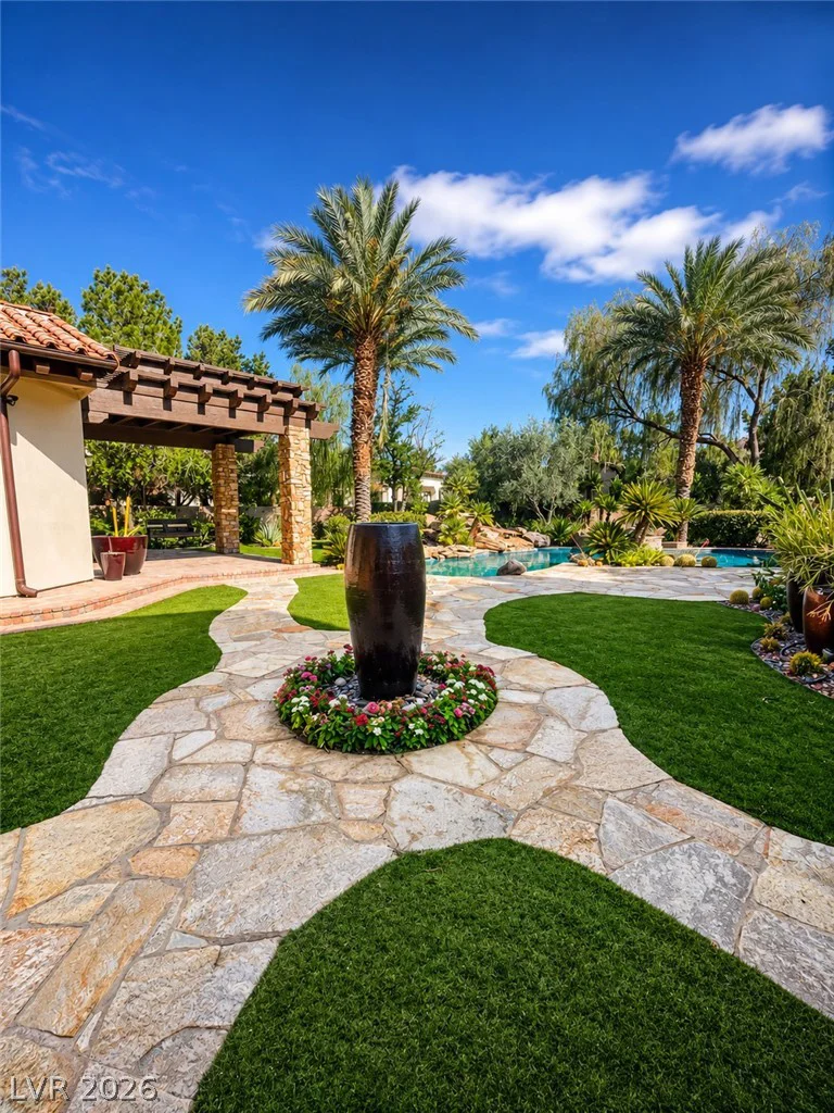 21 Olympia Hills, Las Vegas, NV 89141