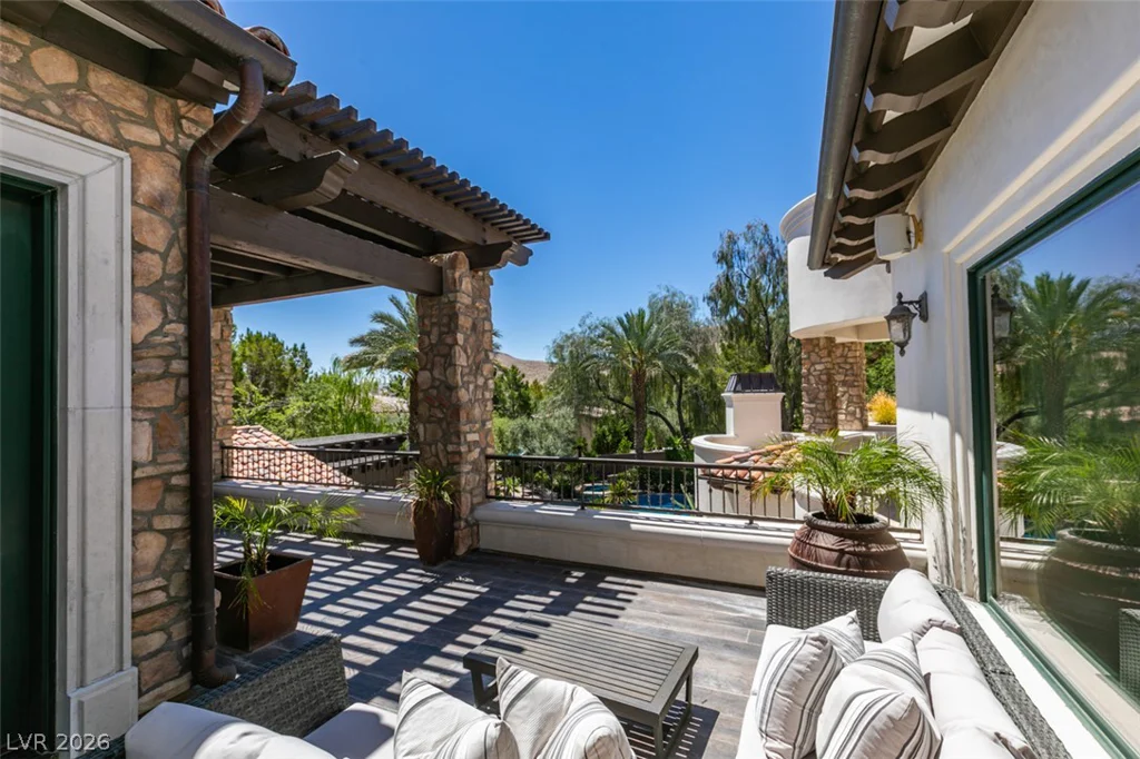 21 Olympia Hills, Las Vegas, NV 89141