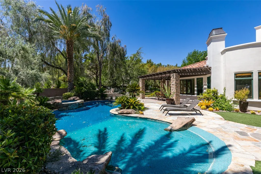 21 Olympia Hills, Las Vegas, NV 89141