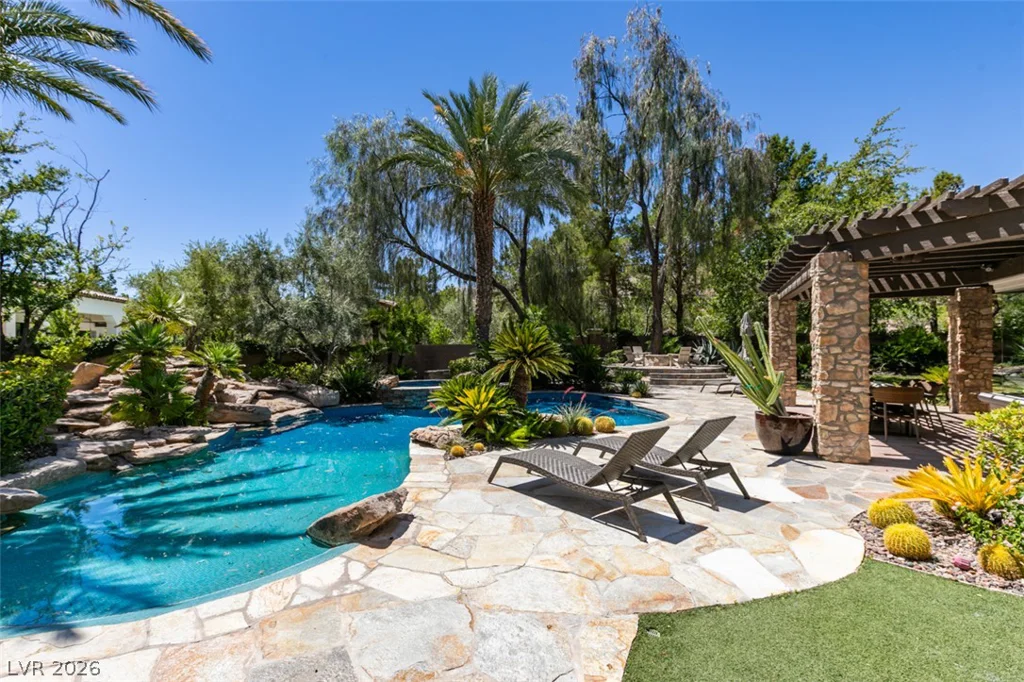 21 Olympia Hills, Las Vegas, NV 89141