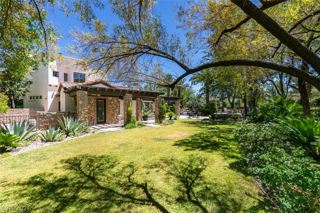 21 Olympia Hills, Las Vegas, NV 89141