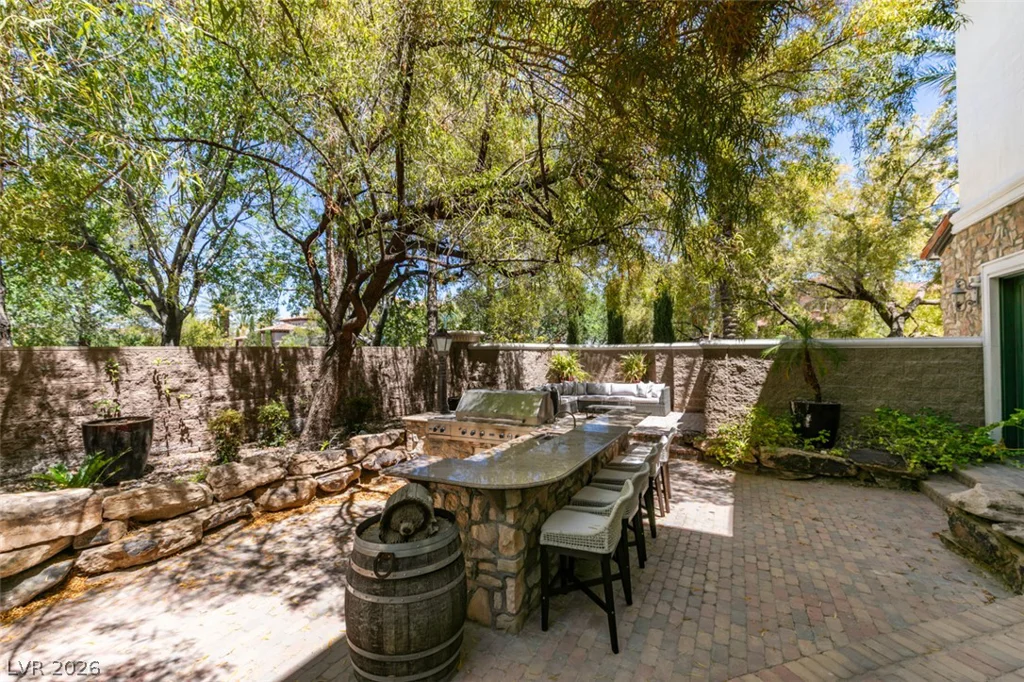 21 Olympia Hills, Las Vegas, NV 89141
