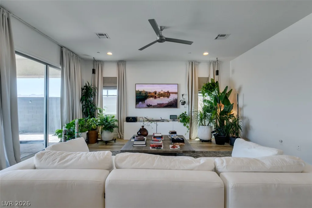 7514 Hadnot, Las Vegas, NV 89166