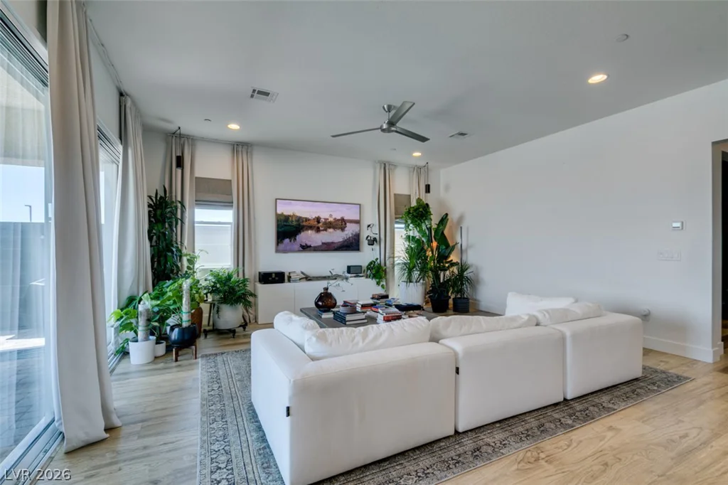 7514 Hadnot, Las Vegas, NV 89166