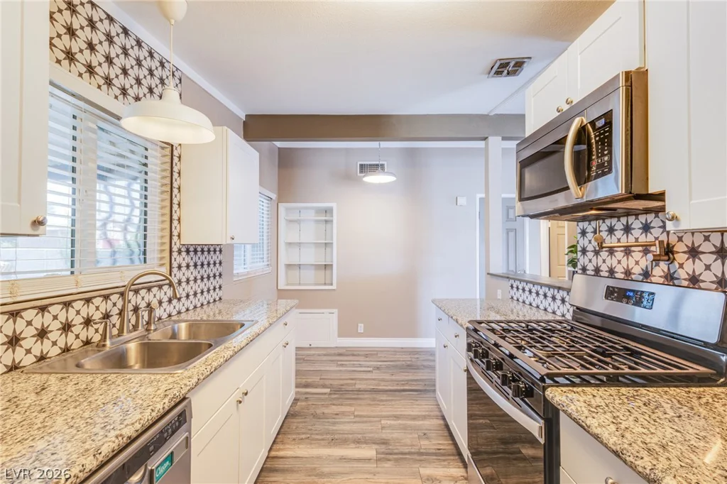 2984 Berman, Las Vegas, NV 89169