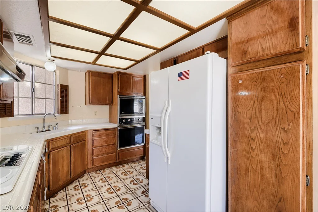 3618 Edinburgh, Las Vegas, NV 89103