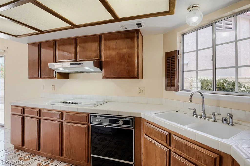 3618 Edinburgh, Las Vegas, NV 89103