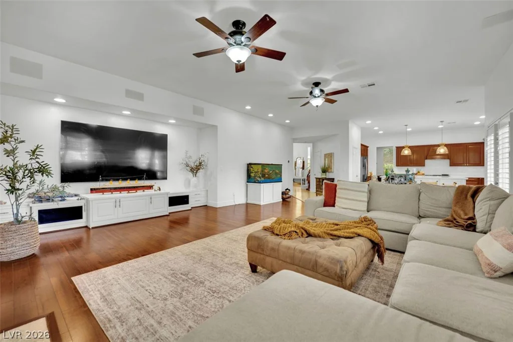 318 Doe Run, Henderson, NV 89012